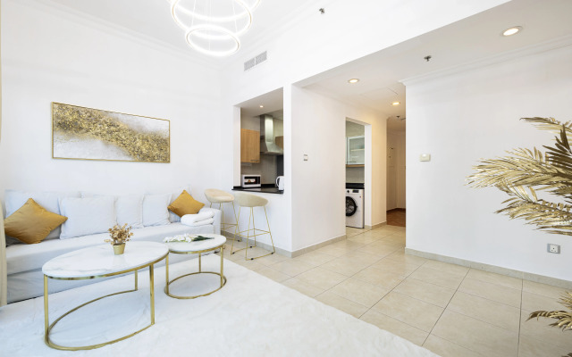 Luxury and Spacious Full Marina View Flat