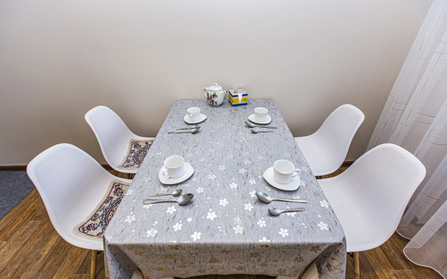 Dvukhspalny Gorodskoy Oazis v Tsentre Goroda Flat