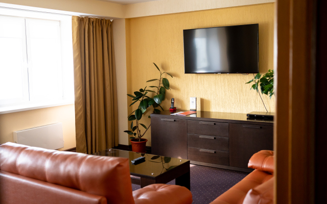 Azimut Kemerovo Hotel 