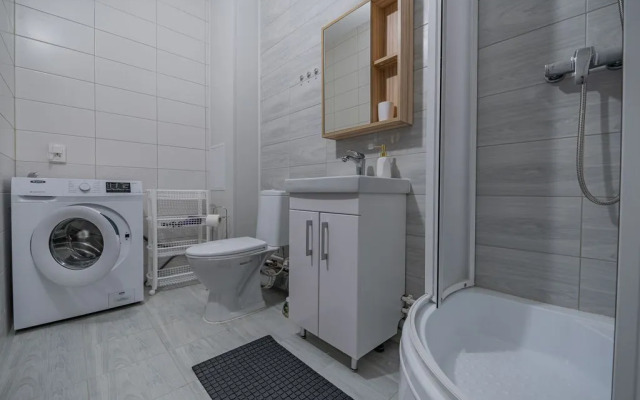Na Uralskoy Ulitse, 21 Flat