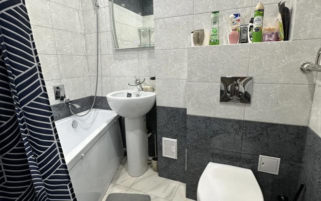 Sovremennaya 56 Kv.m Na Ulitse Kosareva D.48 Apartments