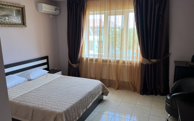 Ray Hotel
