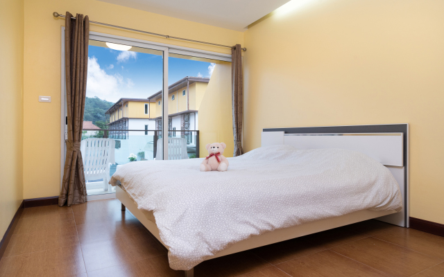 Mountain View near Beach with Terrace & Pool Villa