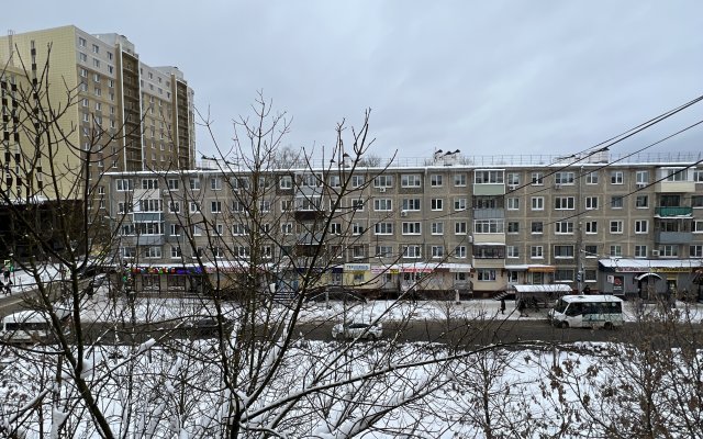 Kvartira Yevro 2-Kom Na Ploschadi Pobedy, St. Razina 3-77 Kakdoma Flat