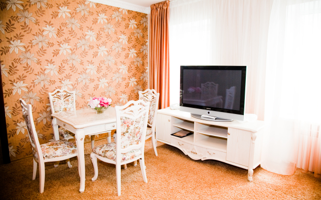 Renessans Hotel