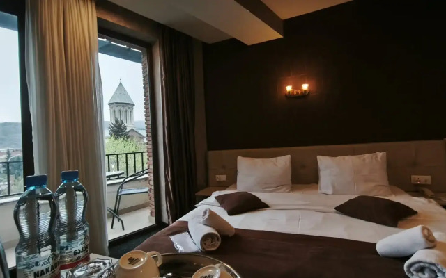 Voyager Hotel