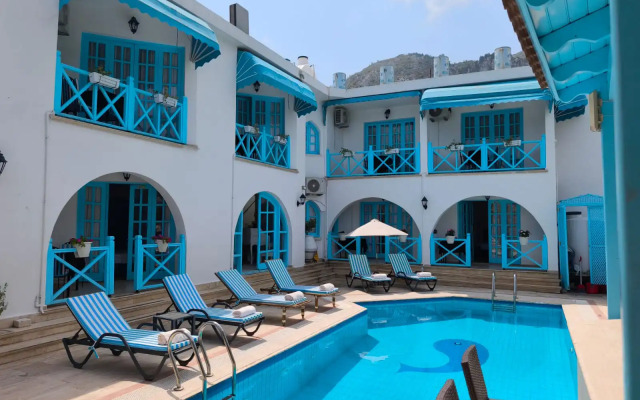 Bellapais Abbey Hotel