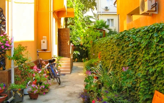 U Very Guest House