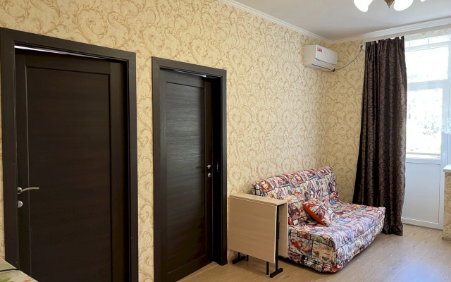 075 Dvukhkomnatnaya V Tsentre Flat