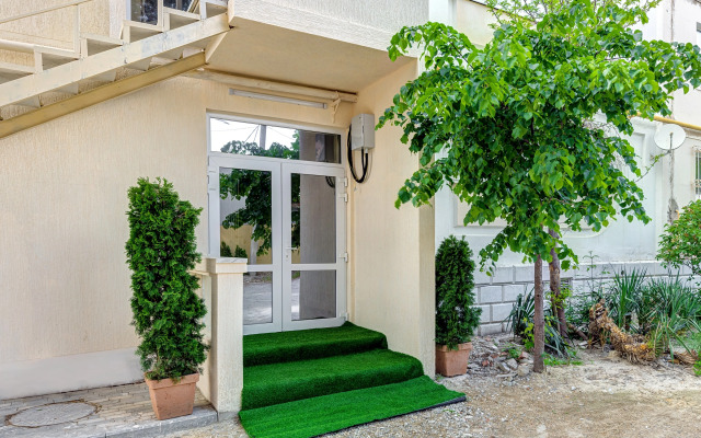 Yana Guest House