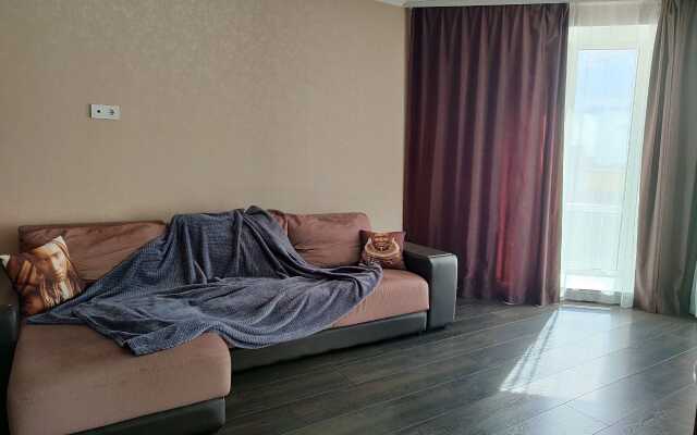 Апартаменты День & Ночь на Моисеева 10