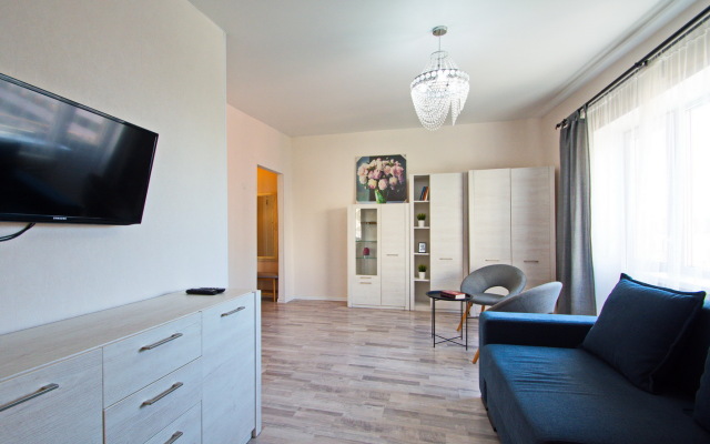Na Khmelnitskogo 10 Apartments