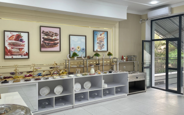 Chinor Hotel