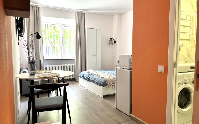 Kraski Voshoda s Dizajnerskim Remontom Apartments