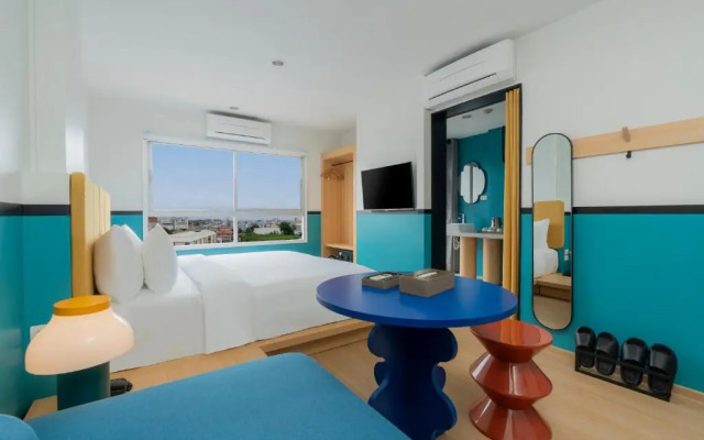 Отель The Grass Serviced Suites