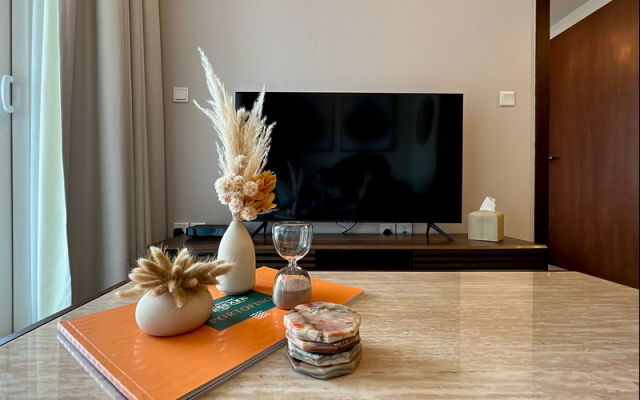 Keyrock Living 1BR at Reva Residence Apartments