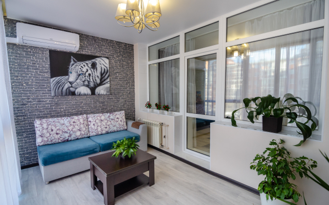 Апартаменты Красный Квадрат на Набережной