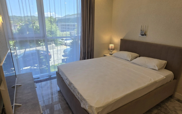 Квартира в Доме Бизнес-класса Недалеко от Центра и Моря