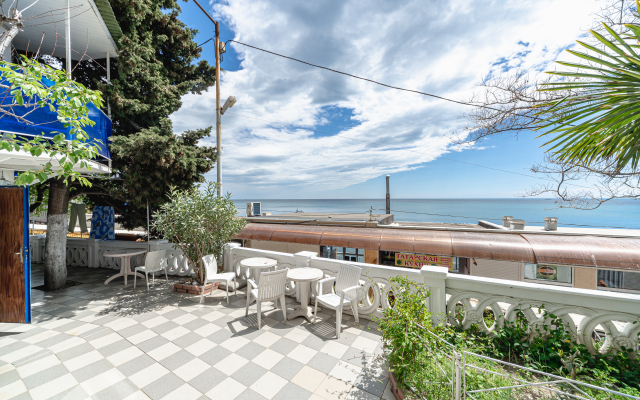 Dvorik U Prichala Guest House