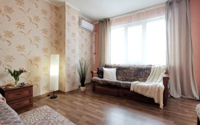 Uyutnye i Prostornye v Sovremennom Raione Apartaments