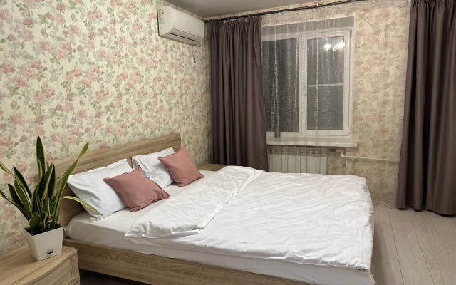 S Vidom Na Voznesenskiy Khram Flat