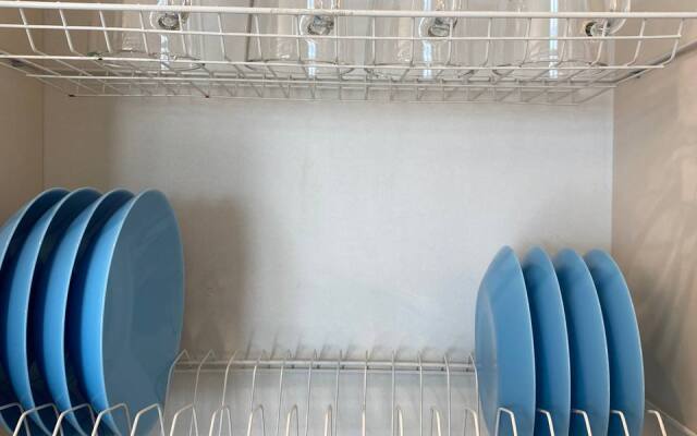 1-K V Tsentre Goroda Flat