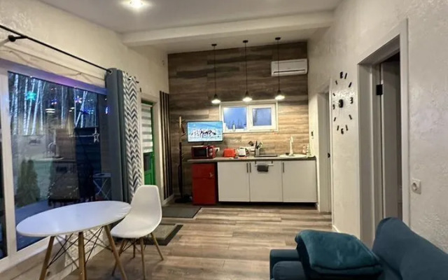 Na Ryabinovoy Private House
