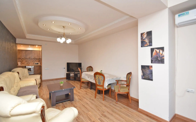 Perte House on Tsitsernakaberdi 2/1 Apartments