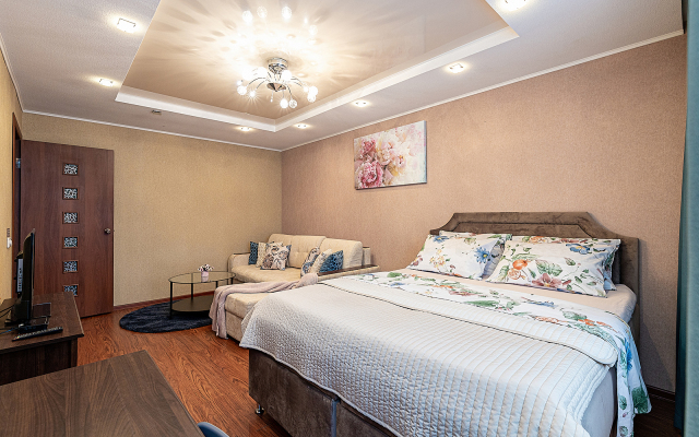 Апартаменты двухкомнатные  на Мещерском бульваре 3/3 .м.Cтрелка. Сова-Дом