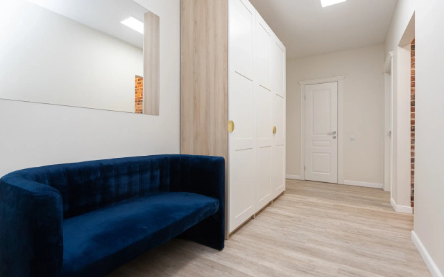 Apartwhite Flat