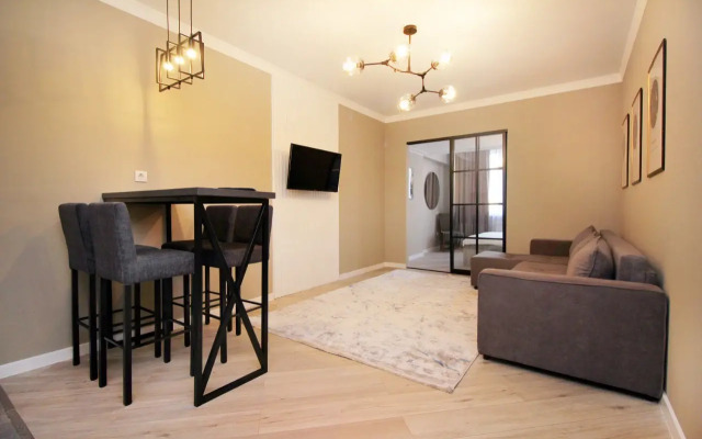 Апартаменты Luxury Apt 196