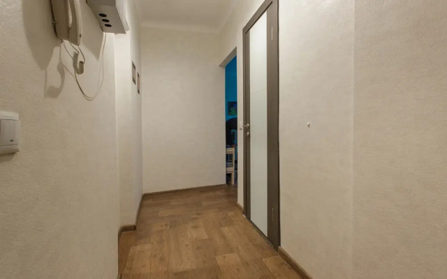 Апартаменты Свежо Comfort у Метро (Бурнаковская)