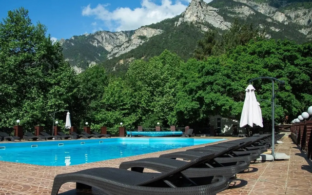 Курортный отель Поляна Сказок