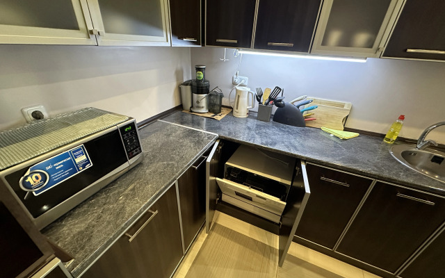 3-komn. ryadom s restoranom DIMOND, DI8210 Flat