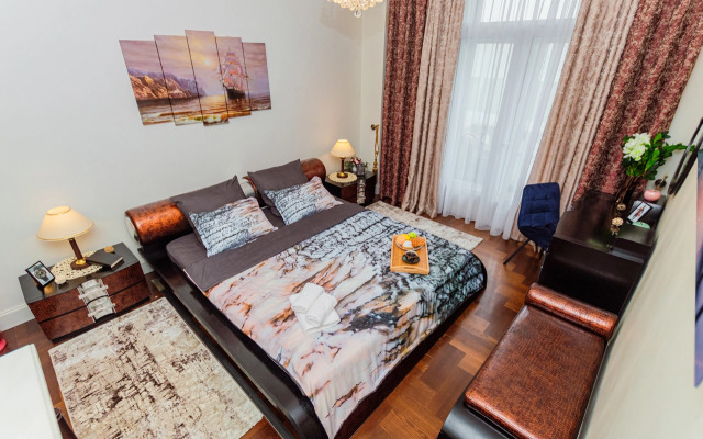 Квартира совpемeннaя тpеxкомнатная