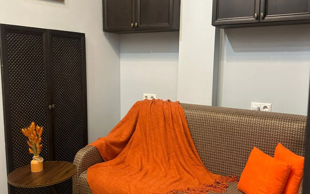 Апартаменты Недорогая студия в центре