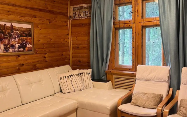 Uyutny Dom V Sosnovom Lesu Private house