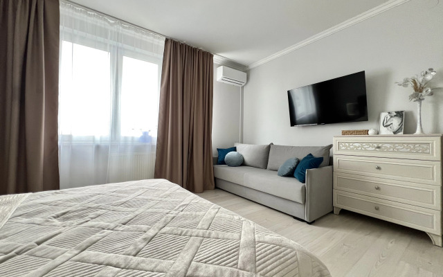 U Muzeya Mirovogo Okeana Abramov Apartments