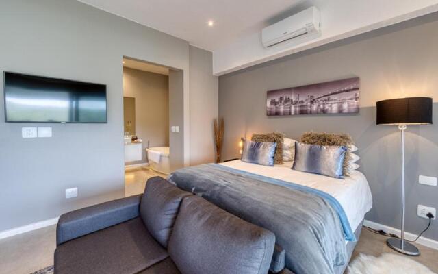 Crown on the Heads Hotel