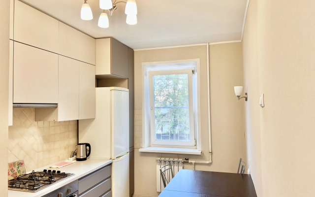 Na Dekabristov Flat