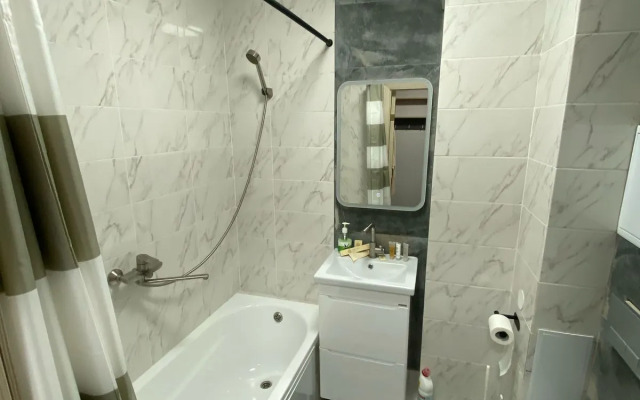 Uyutnaya Dvukhkomnatnaya V Novom Dome Flat