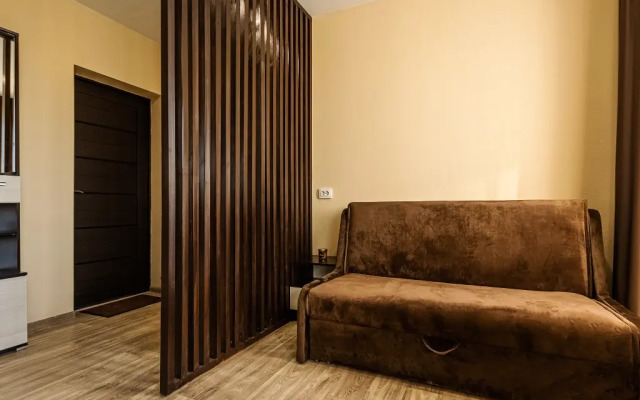 Apartment House on Zelenaya 6