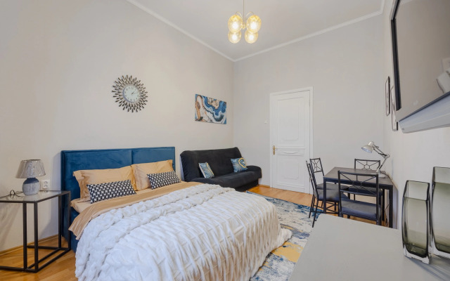 Апартаменты У Исакиевской площади DereMRents ДереМРентс