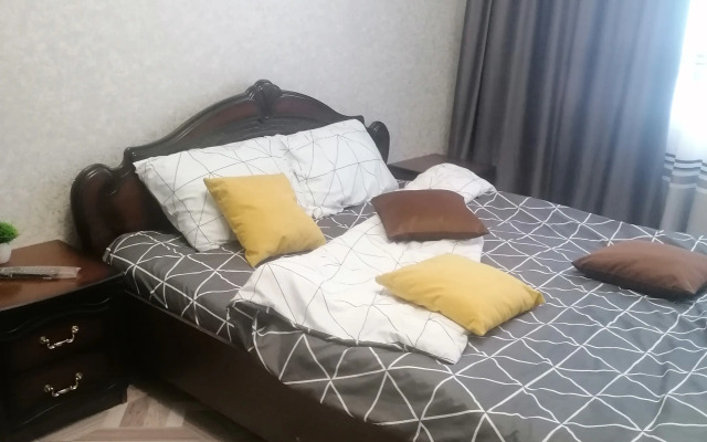 Квартира на улице Героев Самотлора 23