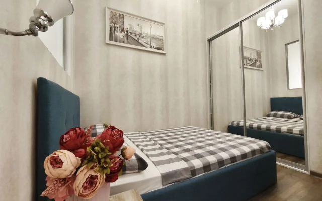 Ulitsa Roz, D.36 Flat