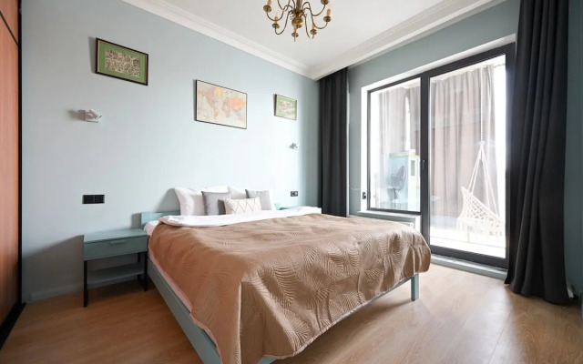 1912 U Gornogo Instituta Flat