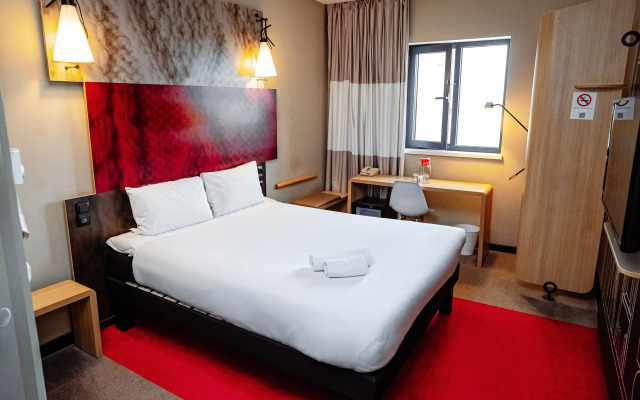 Ibis Aktobe Hotel