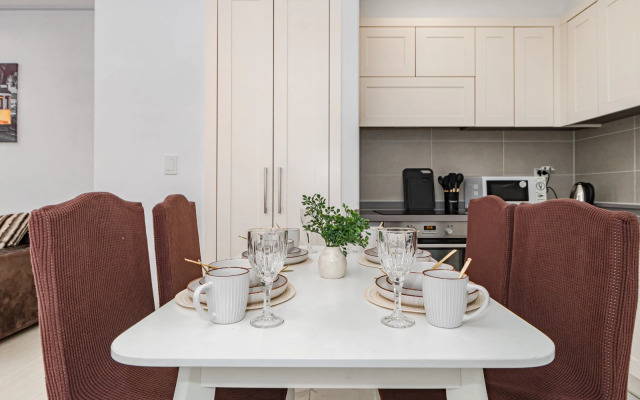 Svetlye I Sovremennye Ryadom S Dostoprimechatelnostyami Apartments