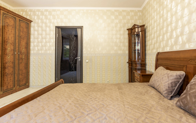 Апартаменты на Моисеенко 3 DereMRents ДереМРентс