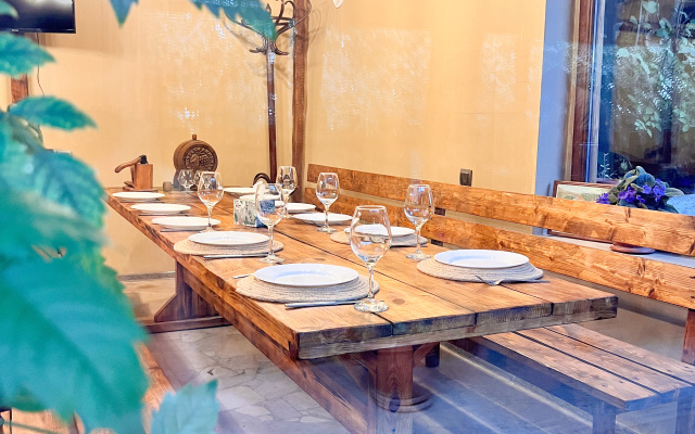 Kanach tun (Green home)